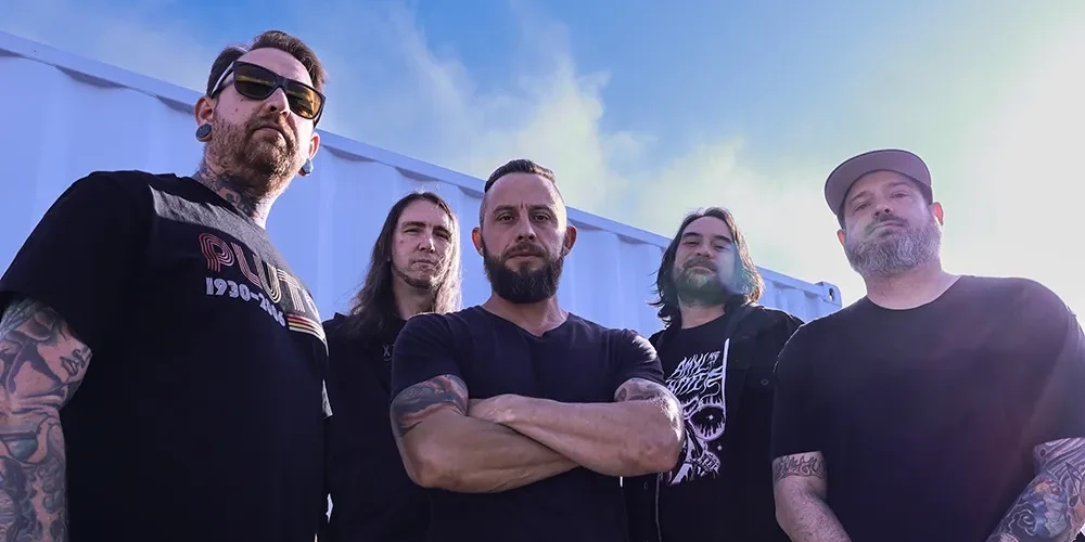 Denver’s Record Thieves Deliver Raw Power On Melodic Punk Rock Track “The Deep” 
