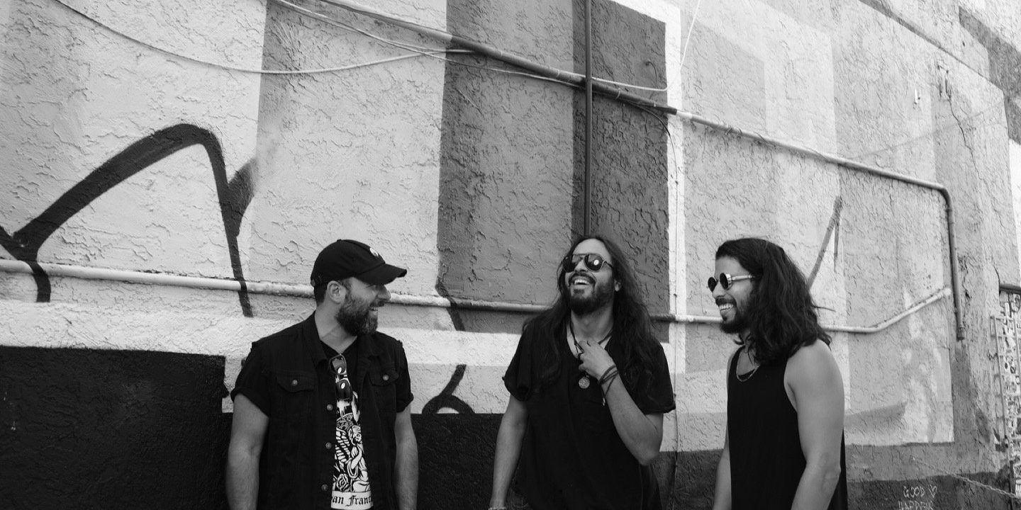 Premiere: KRÖNA Released Video For “Panic! Pvssy” 